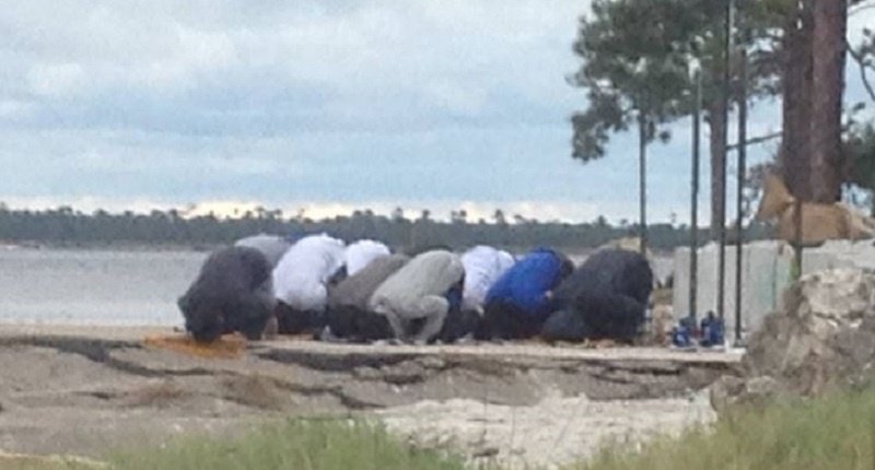 Muslim men praying in Wakulla County (Facebook)