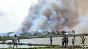 Two waves of violence between Rakhine Buddhists and Rohingya Muslims killed many last year